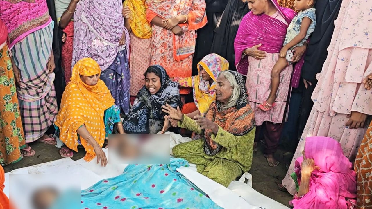 এক পুকুরে নিভে গেল তিন শিশুর জীবন, কান্নায় ভারী কাহালুর গুচ্ছগ্রাম