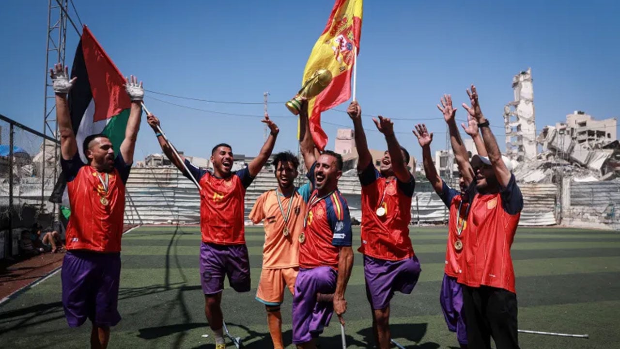 Gazans-in-support-of-Spain-2