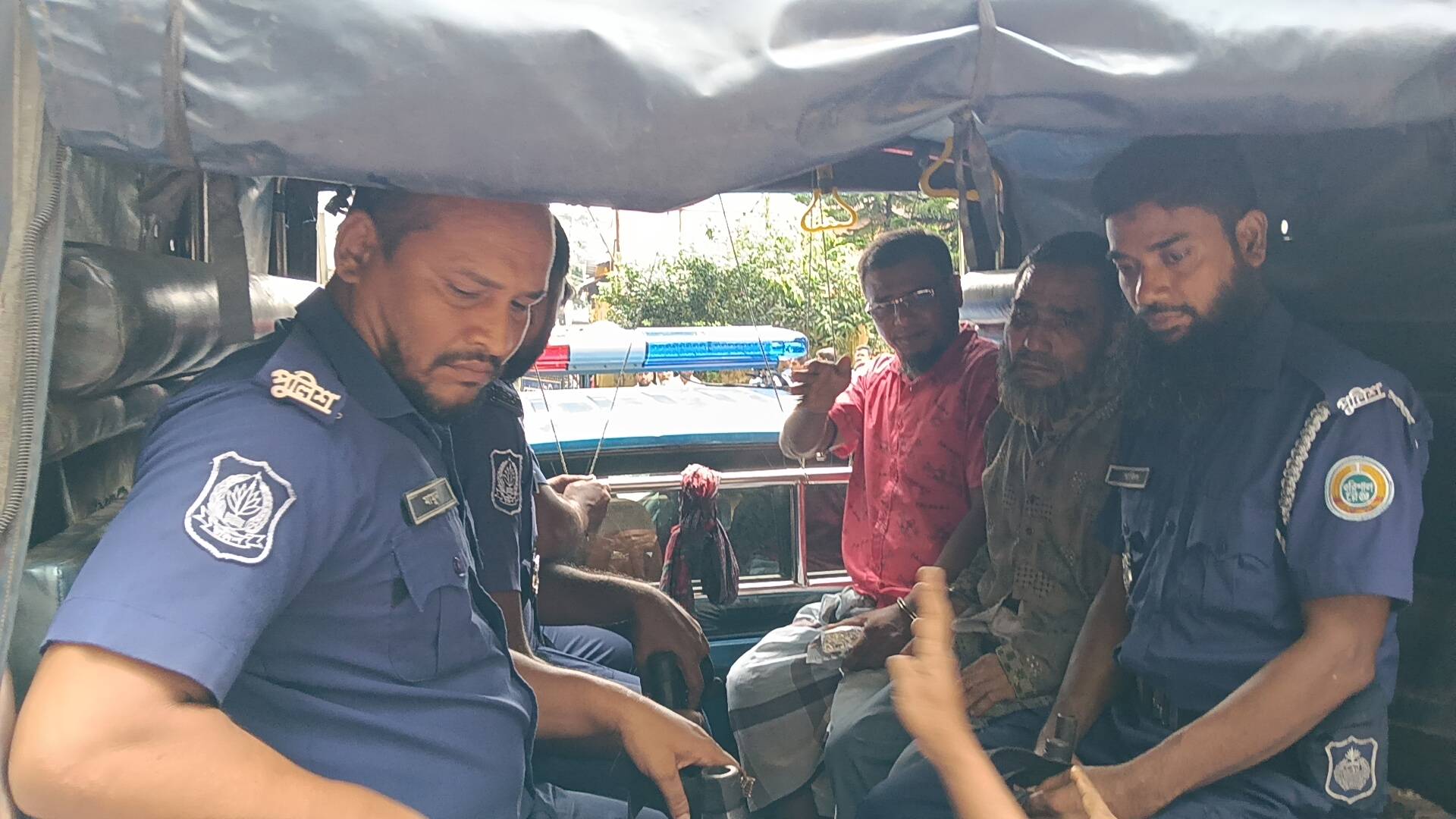 বোরহানউদ্দিনে চতুর্থ শ্রেণির ছাত্রীকে ধর্ষণের অভিযোগে প্রধান শিক্ষক আটক