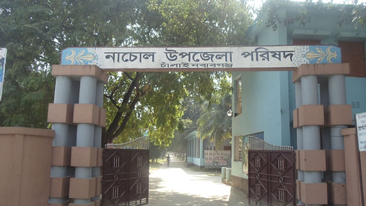 টিসিবির গোডাউনে আগুন, নেভাতে গিয়ে ভ্যানচালকের মৃত্যু