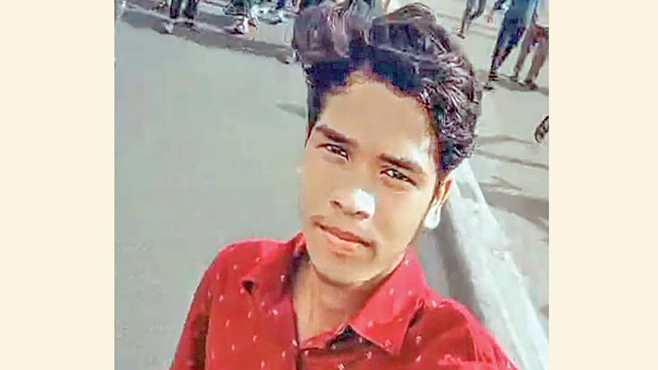 শহীদ নাজিমের মায়ের কান্না এখনো থামেনি