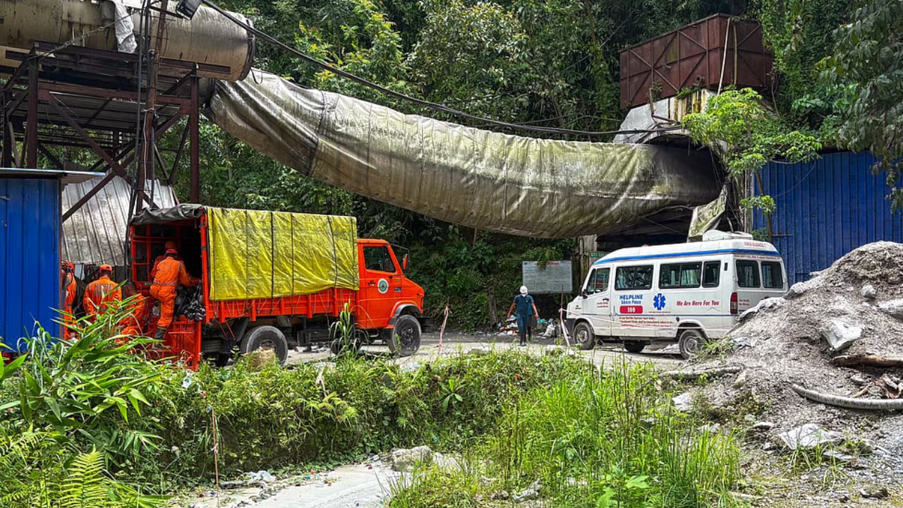 ভারতের সুরঙ্গে ধস, ২২ শ্রমিকের লাশ উদ্ধার 