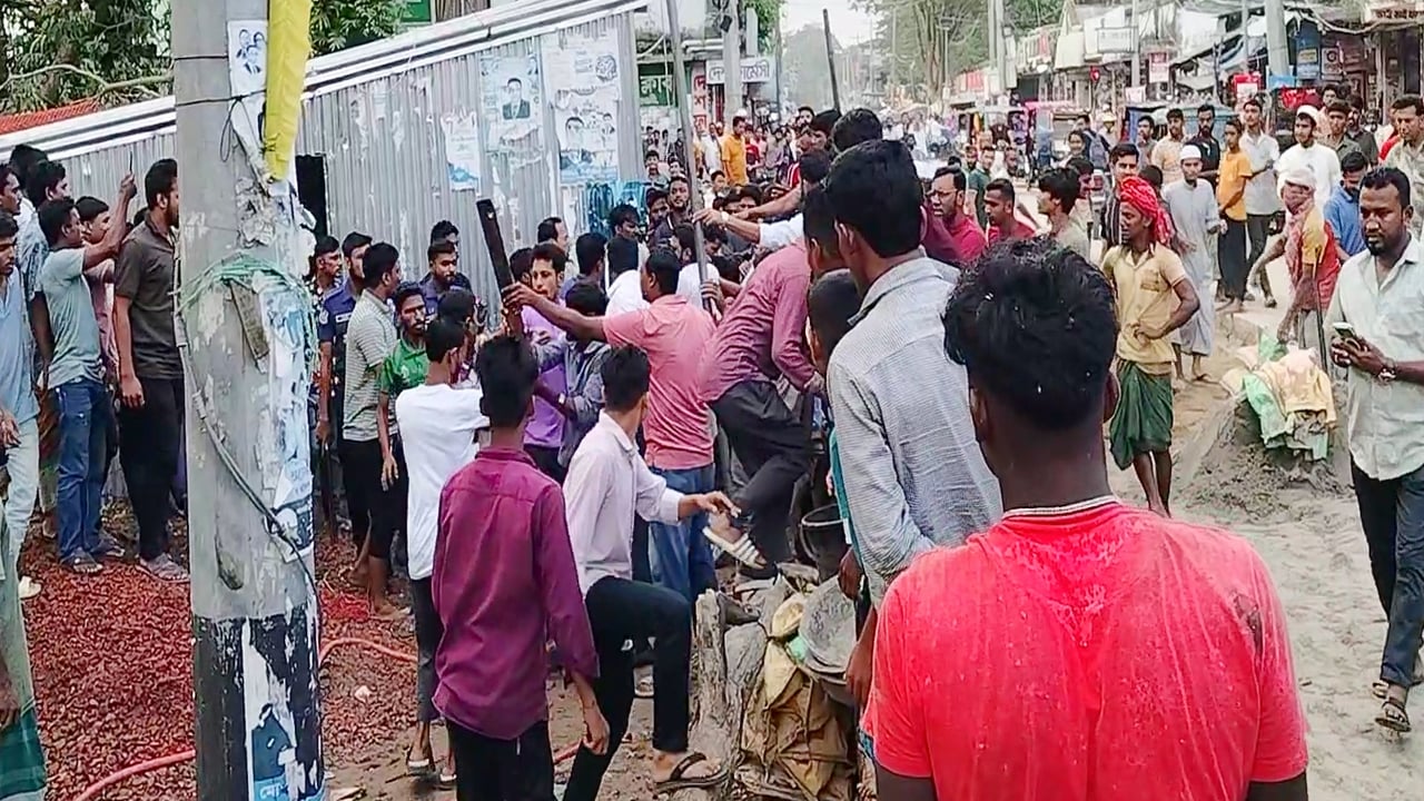 সড়ক নির্মাণকাজের অনিয়ম নিয়ে বিরোধ, সংঘর্ষে আহত ৬

