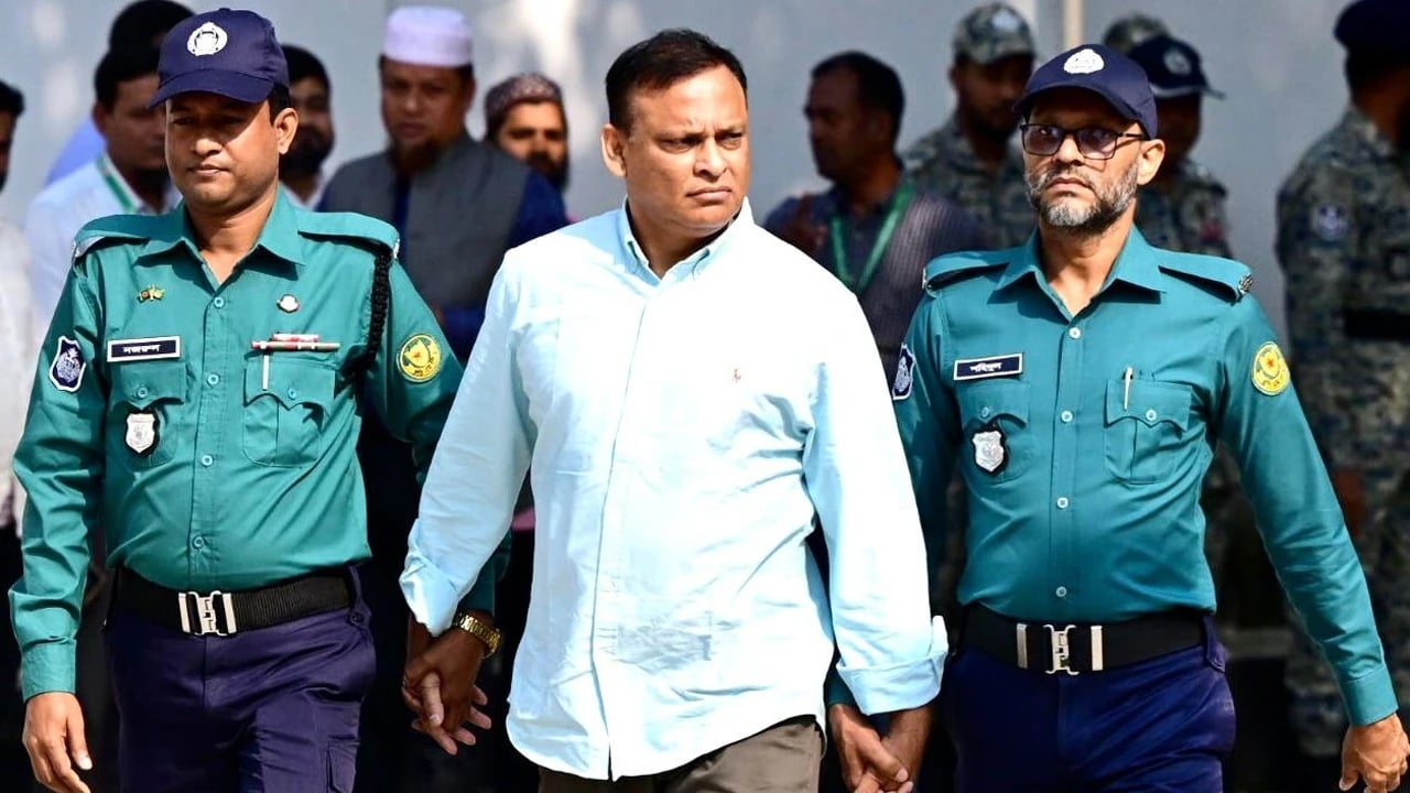জিয়াউল আহসানের জলসিঁড়ির বাড়িতে দুদকের অভিযান