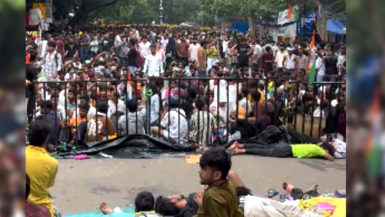 দিল্লির জন্তর মন্তরে সকাল থেকেই বাড়ছে বিক্ষোভকারীদের ভিড়
