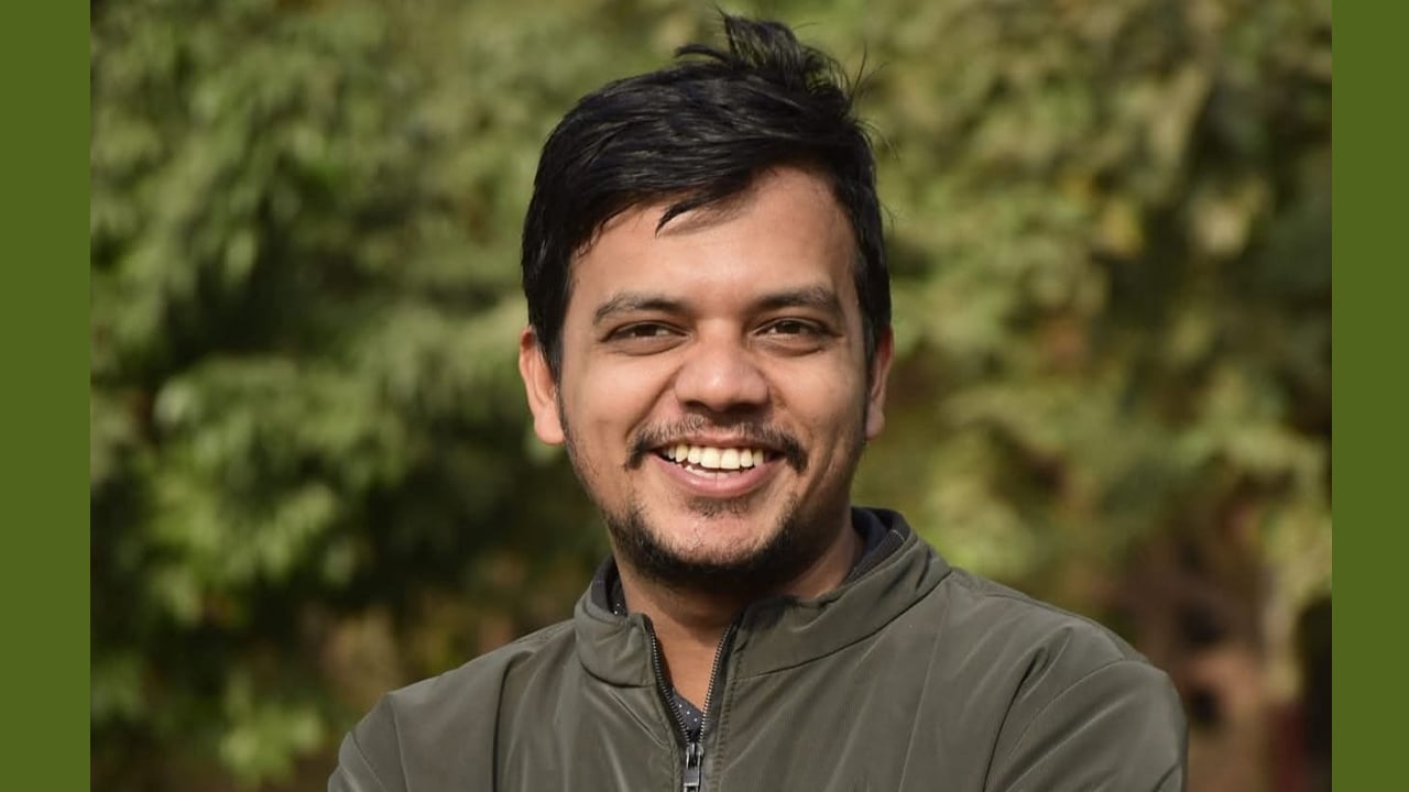 নীলক্ষেত সরকারি প্রাথমিক বিদ্যালয়ের সভাপতি সাংবাদিক মোতাহার