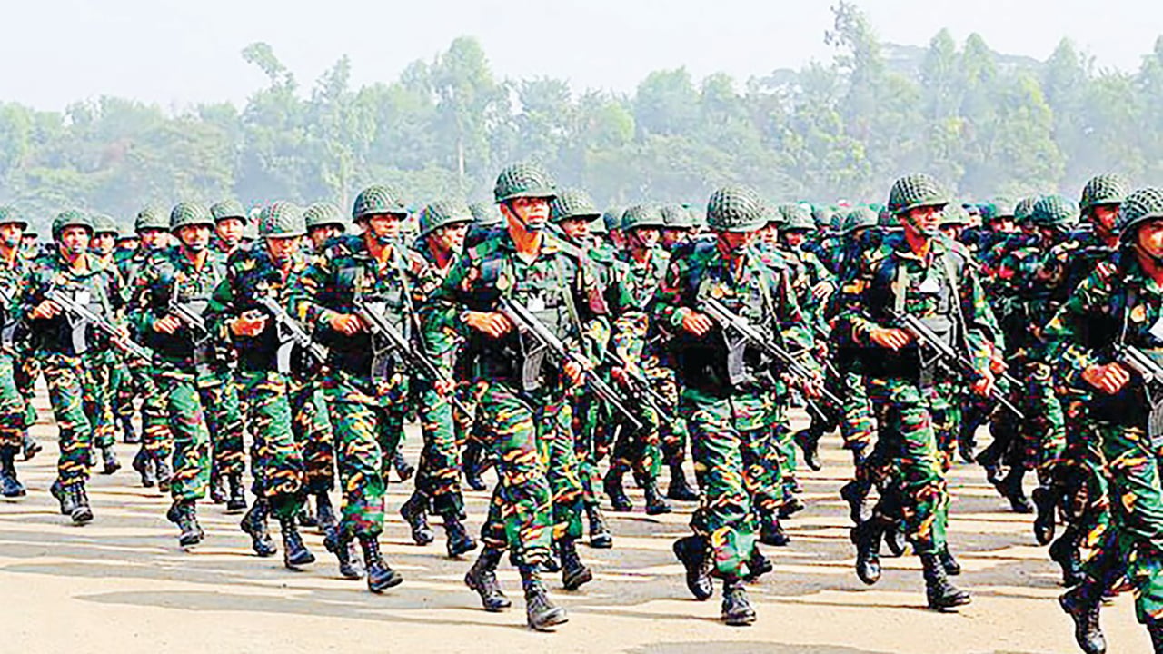 আধুনিক সমরাস্ত্রের পাশাপাশি প্রয়োজন পেশাদার ও দক্ষ বাহিনী