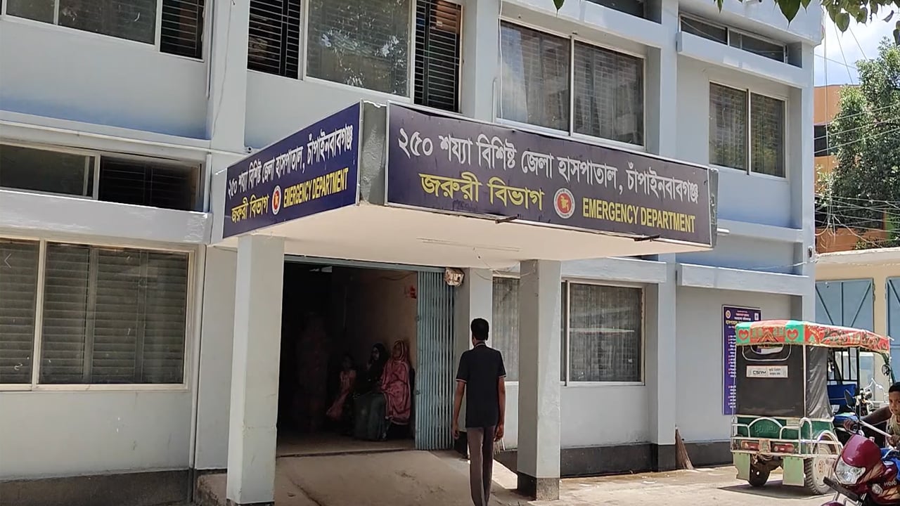 ট্রাক চাপায় কলেজ ছাত্র নিহত,আহত ১