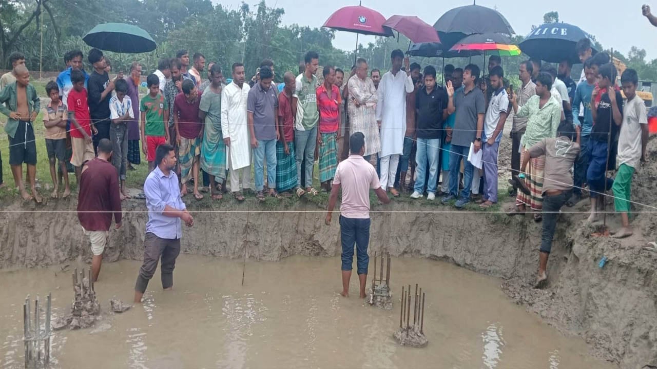 পীরগাছায় স্টেডিয়াম নির্মাণে অনিয়ম, তদন্তে উপজেলা প্রশাসন