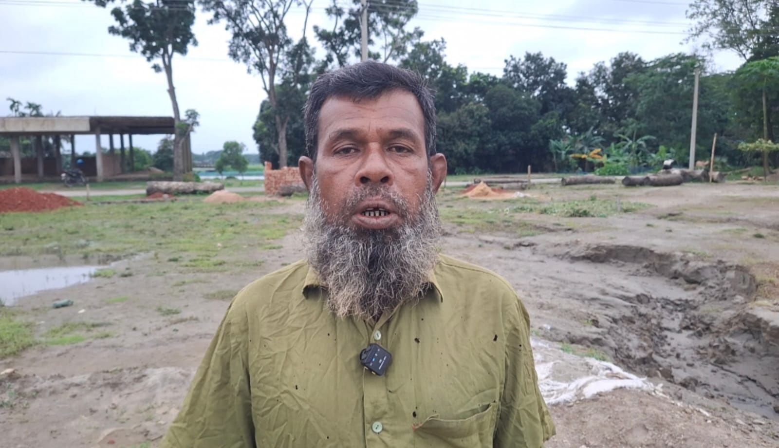 কৃষক দল নেতাকে পিটিয়ে টাকা-মোটরসাইকেল ছিনতাইয়ের অভিযোগ