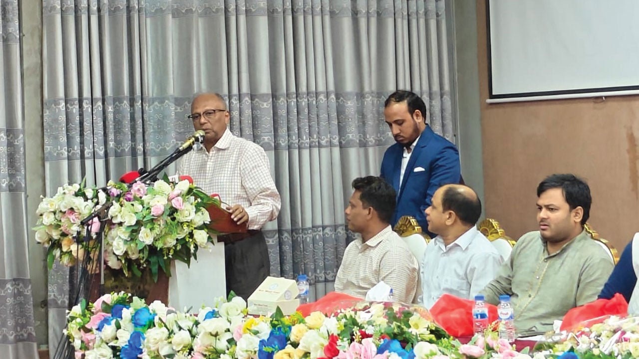 জুলাই গণঅভ্যুত্থানে বিপ্লবীদের কয়েকজনের সরকারে যাওয়া ভুল ছিল: মাহমুদুর রহমান 
