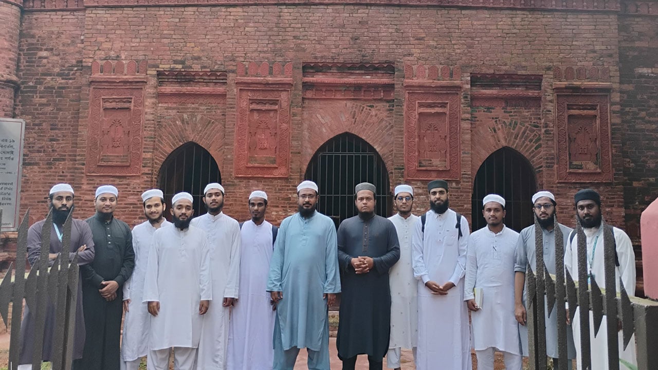 ইতিহাসের খোঁজে সোনারগাঁওয়ে একদিন