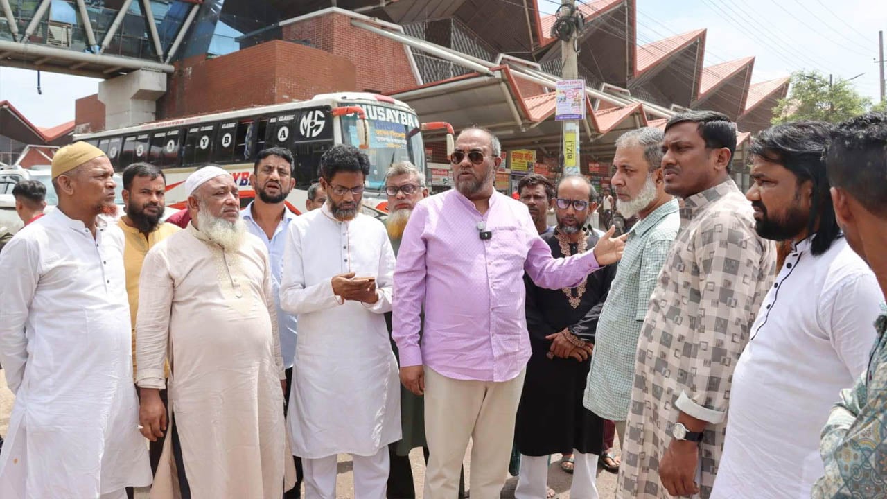 জরাজীর্ণ সড়ক দ্রুত সংস্কারে সওজের প্রতি আহ্বান সিসিক প্রশাসকের