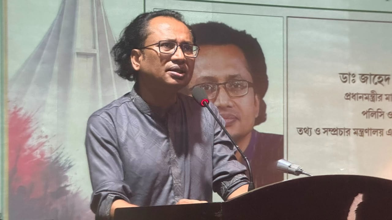 বিএনপি জুলাই ও মুক্তিযুদ্ধের চেতনা ধারণ করে: তথ্য উপদেষ্টা 