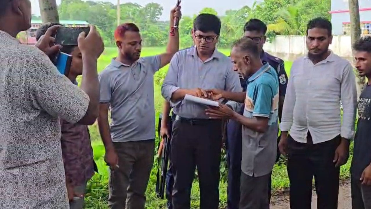 ঝালকাঠিতে অবৈধ বালু উত্তোলন, ২ লাখ জরিমানা