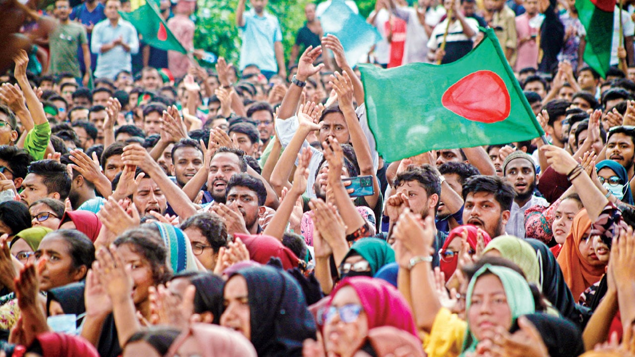 জুলাই গণঅভ্যুত্থান ও চলমান রাজনৈতিক উত্তাপ