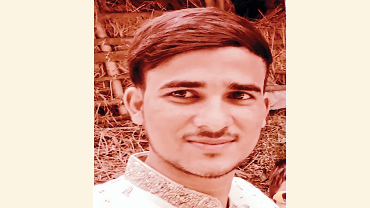 শহীদ রুবেলের মায়ের কান্নায় এখনো ঘুম ভাঙে পরিবারের