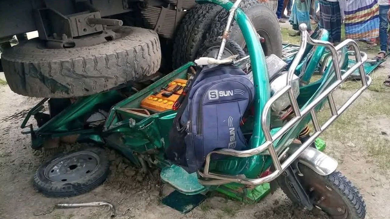 ময়মনসিংহে ট্রাক-অটোরিকশা সংঘর্ষে দুই নারীসহ নিহত ৩