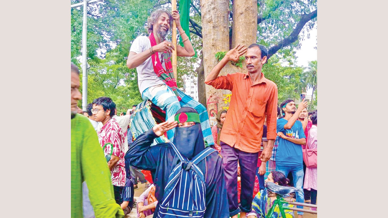 রক্তস্নাত জুলাইয়ের নির্ভীক যোদ্ধা তানজিলা
