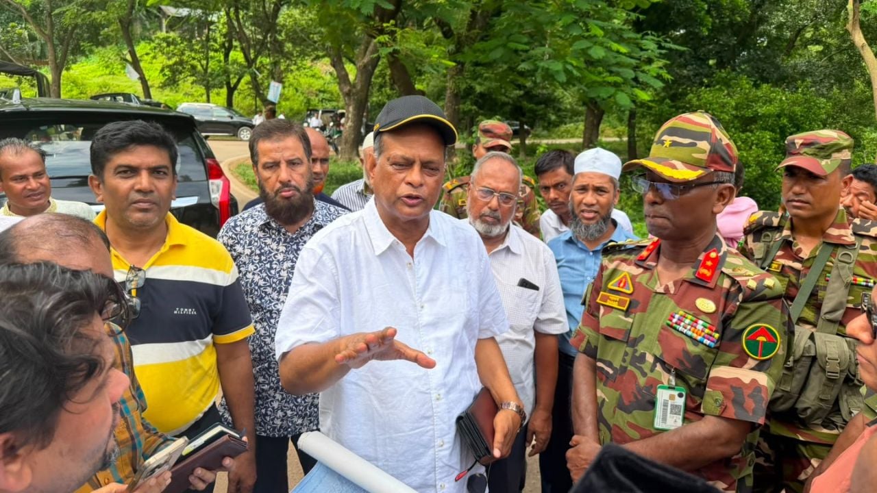 
জঙ্গল সলিমপুরের সড়ক সিলিমপুর আবাসিকের ভেতর দিয়ে চায় সেনাবাহিনী 