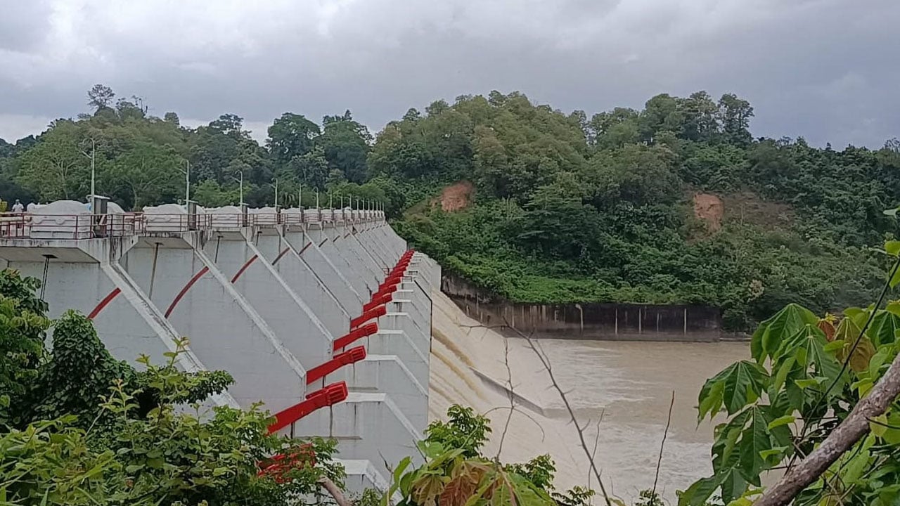 কাপ্তাই লেকের পানি কমতেই বন্ধ ১৬ জলকপাট