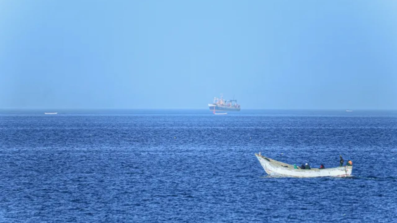 মৌরিতানিয়া উপকূলে নৌকাডুবি, ১৪৩ শরণার্থীর মৃত্যুর শঙ্কা