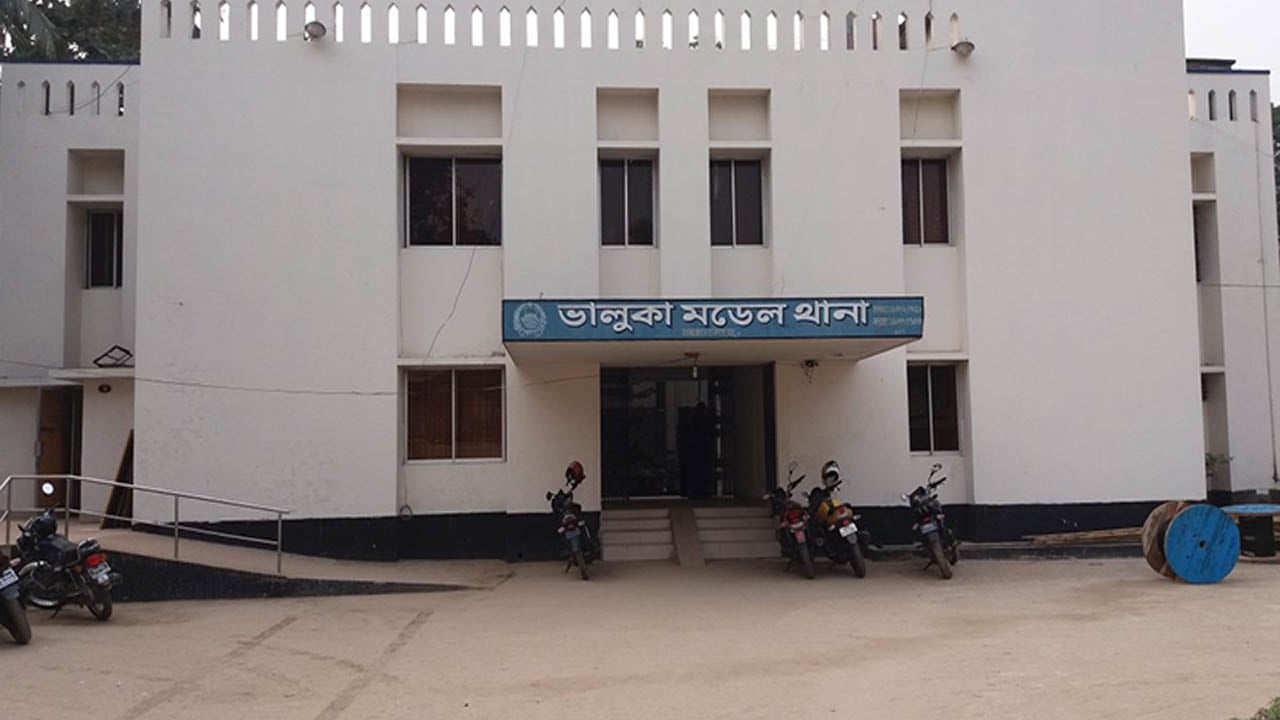 ভালুকায় নির্মাণাধীন ভবনের ট্যাংকে পড়ে ২ শ্রমিকের মৃত্যু
