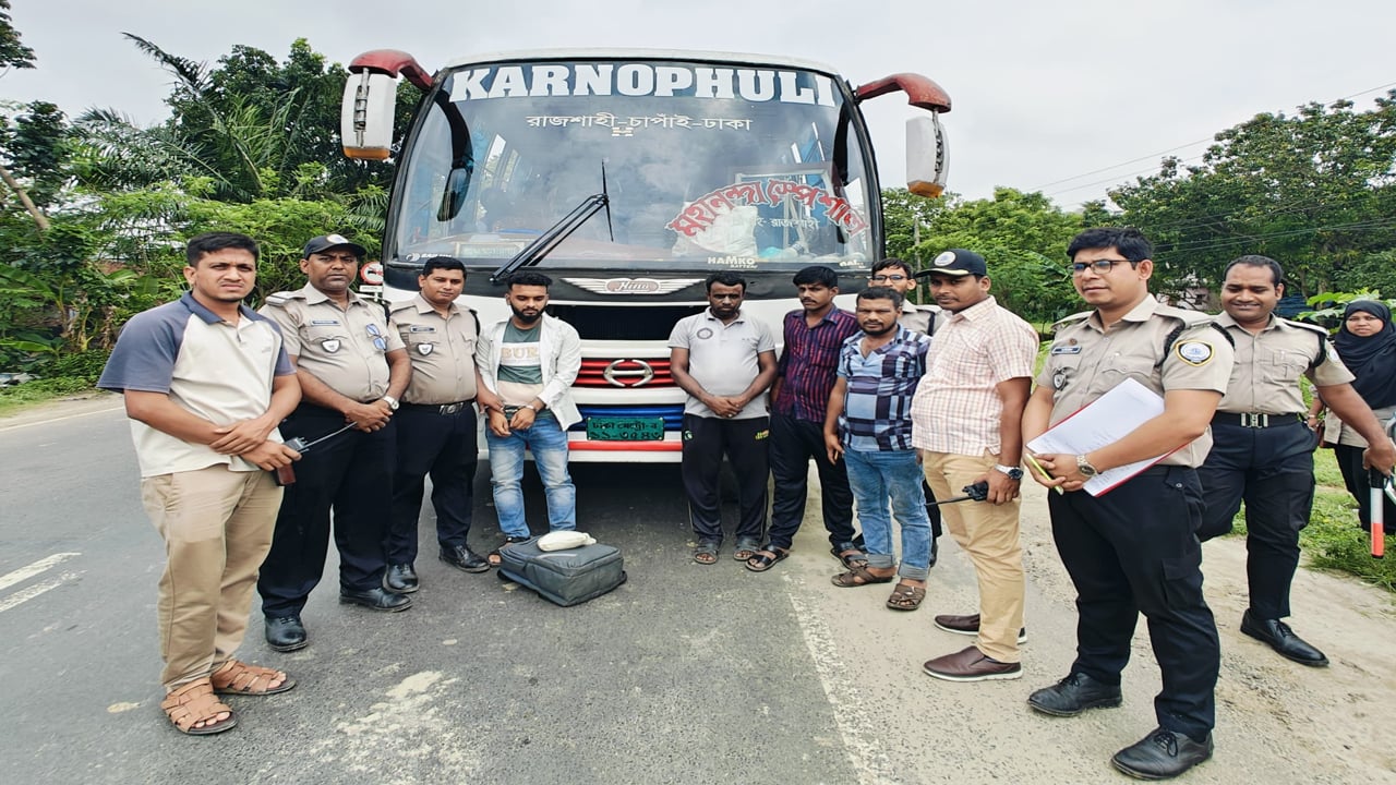 দেড় কেজি হেরোইনসহ যুবক গ্রেপ্তার

