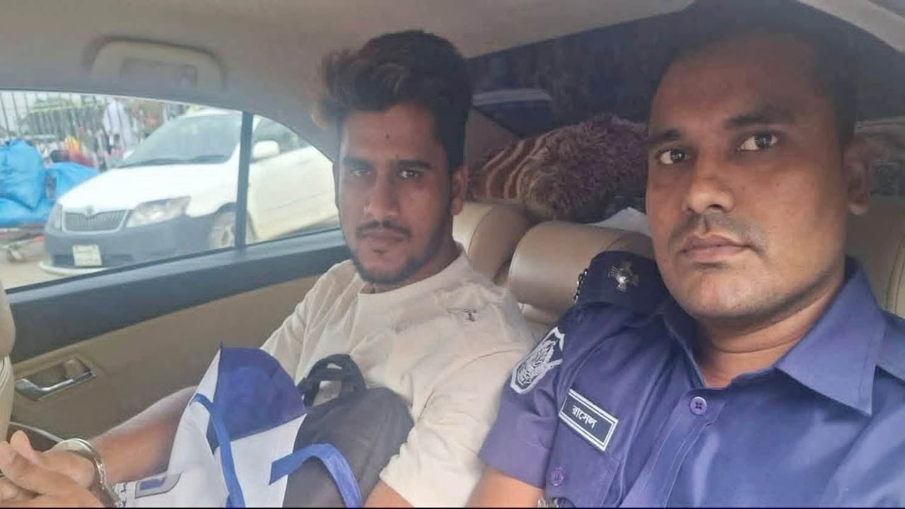 স্ত্রী হত্যার পর বিদেশে পালানোর চেষ্টা, বিমানবন্দরে স্বামী আটক