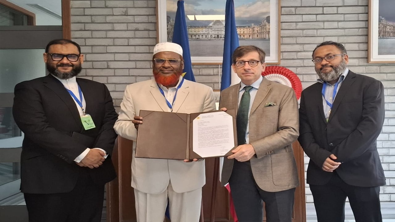 ফরাসি প্রেসিডেন্টকে বিরোধীদলীয় নেতার শুভেচ্ছাপত্র