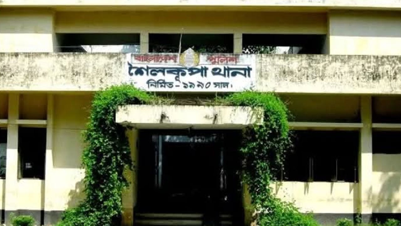 ঝিনাইদহে সাপের কামড়ে চা দোকানির মৃত্যু
