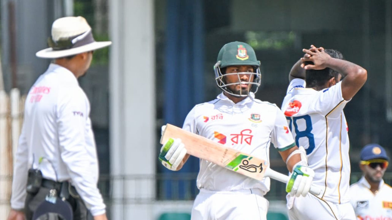 এনামুলকে হারিয়ে চা বিরতিতে বাংলাদেশ