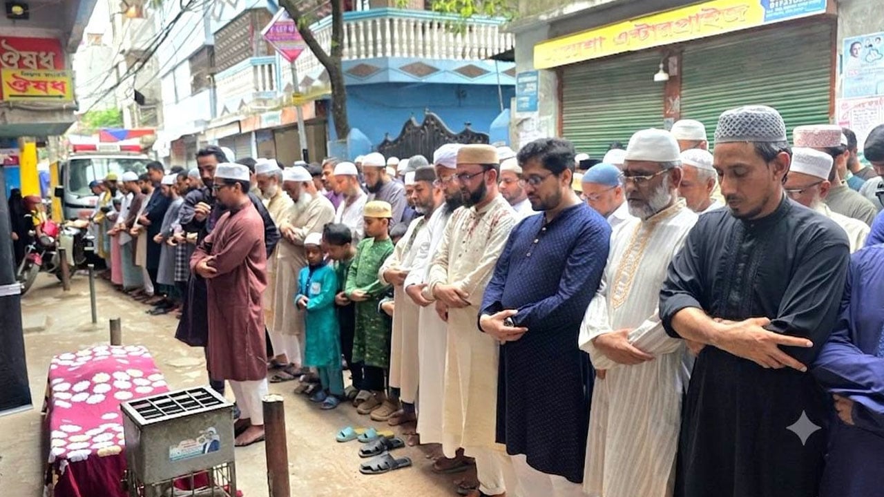 জামায়াত নেত্রী আনজুমান আরার দাফন সম্পন্ন