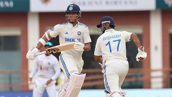 দুই রেকর্ডের সামনে দাঁড়িয়ে পান্ত- জয়সওয়াল
