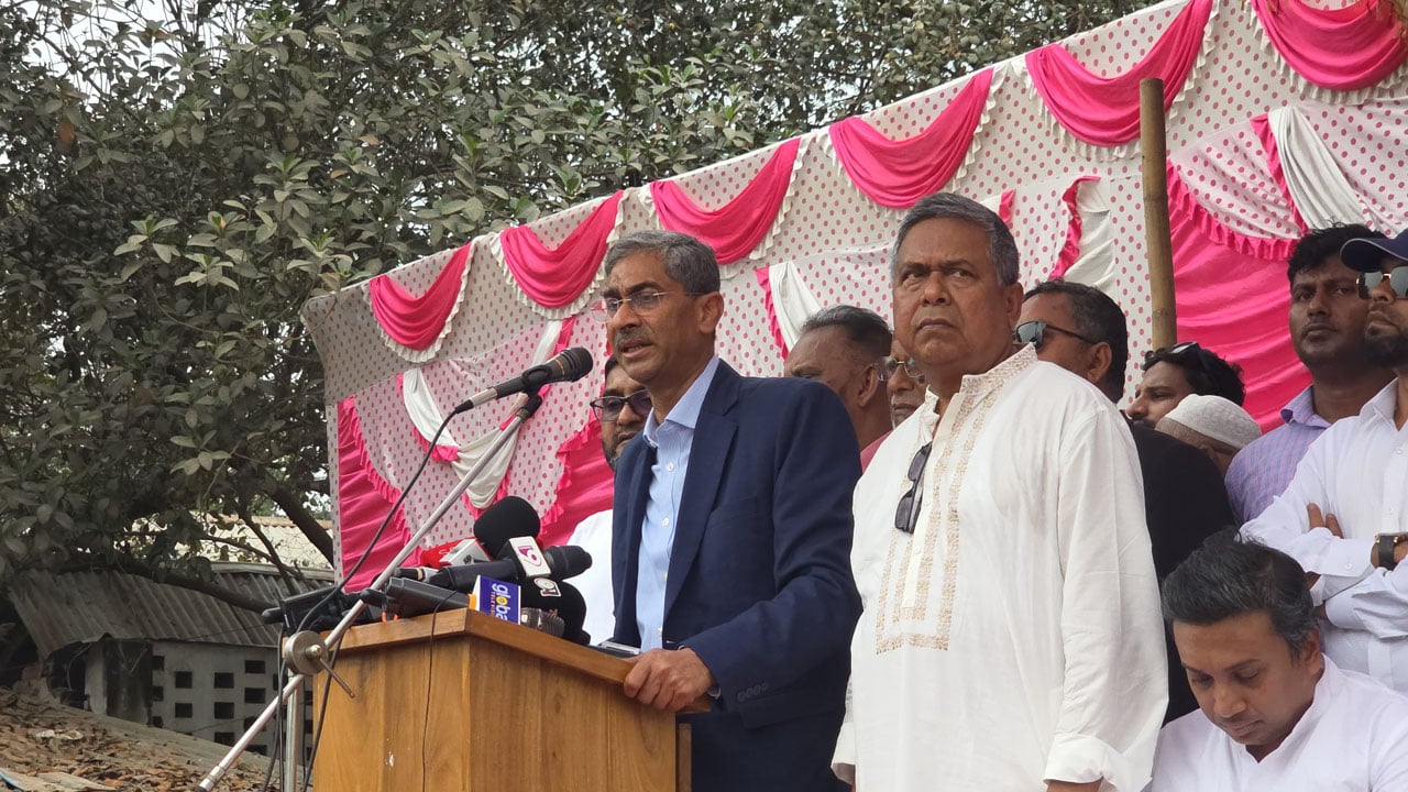 কৃষি রক্ষায় সারাদেশে খাল খনন কর্মসূচি হাতে নিয়েছে সরকার