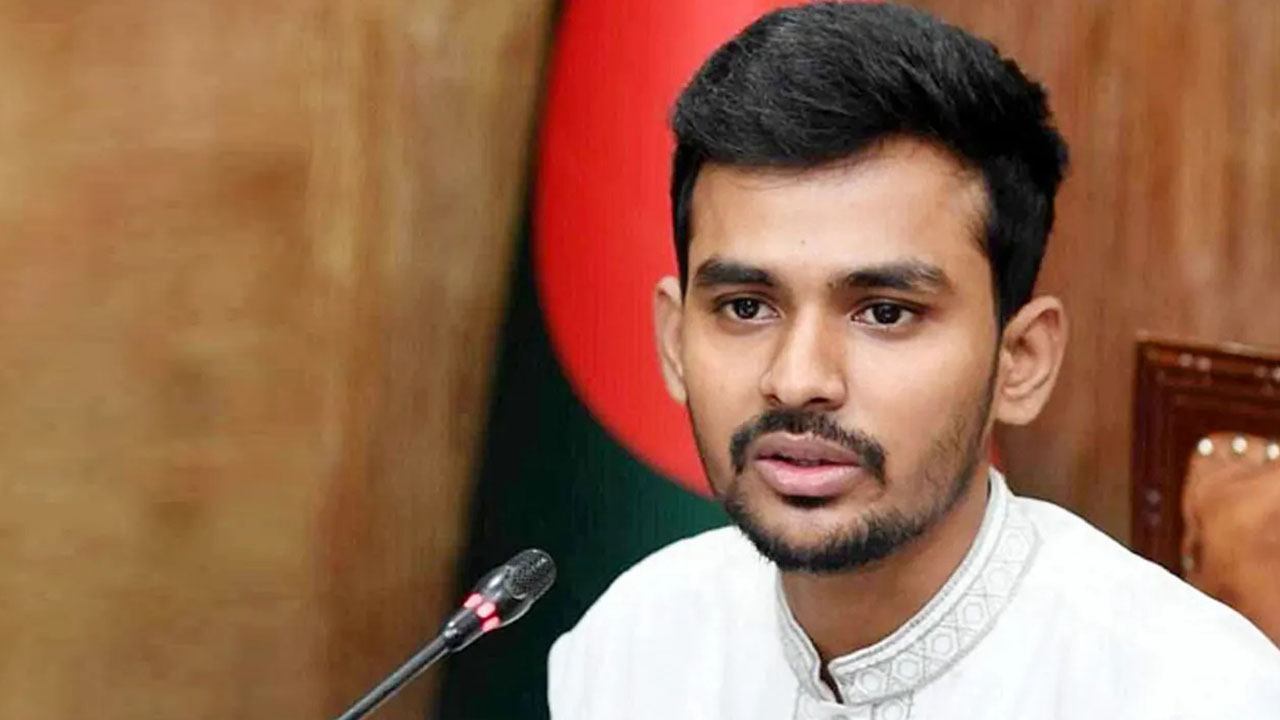 ঈদের তৃতীয় দিনেও চলবে পশুর বর্জ্য পরিচ্ছন্নতা কার্যক্রম: উপদেষ্টা