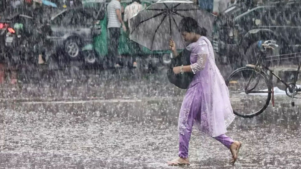সন্ধ্যার মধ্যে ৬০ কিমি বেগে ঝড়বৃষ্টির আভাস