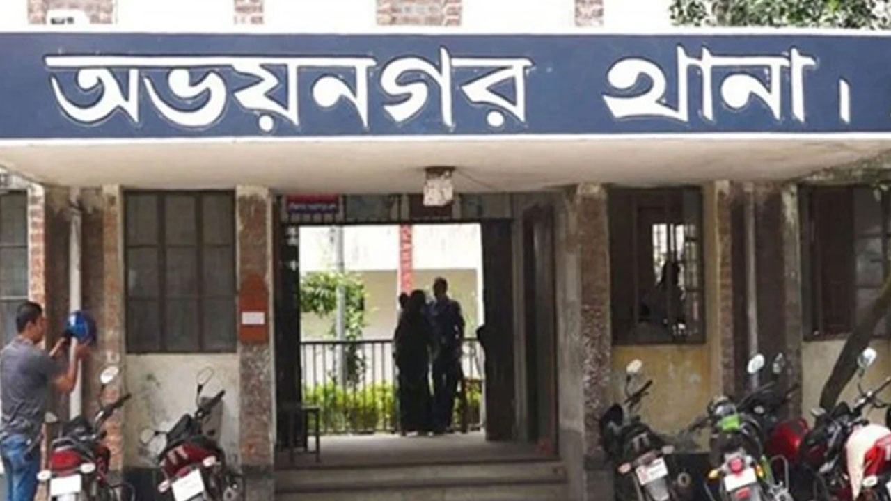 অভয়নগরে ইজিবাইক চোর সন্দেহে যুবককে পিটিয়ে হত্যা