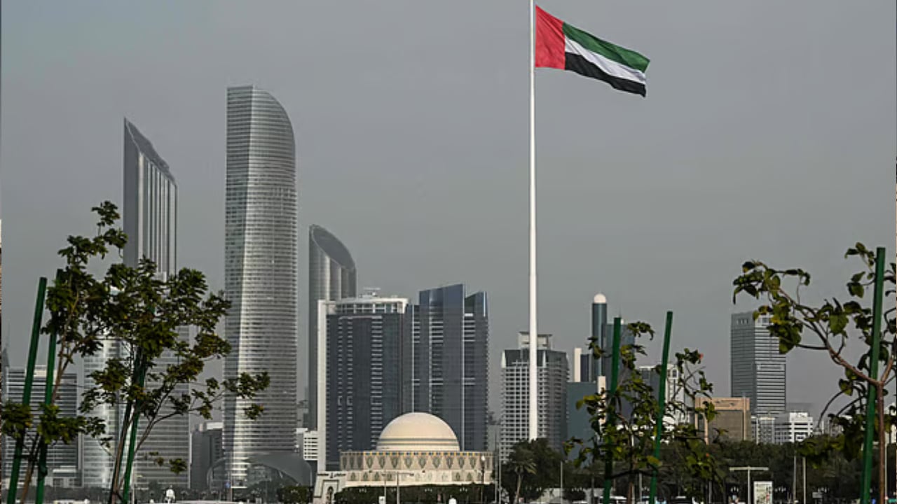 আবুধাবিতে ক্ষেপণাস্ত্র হামলায় একজন নিহত