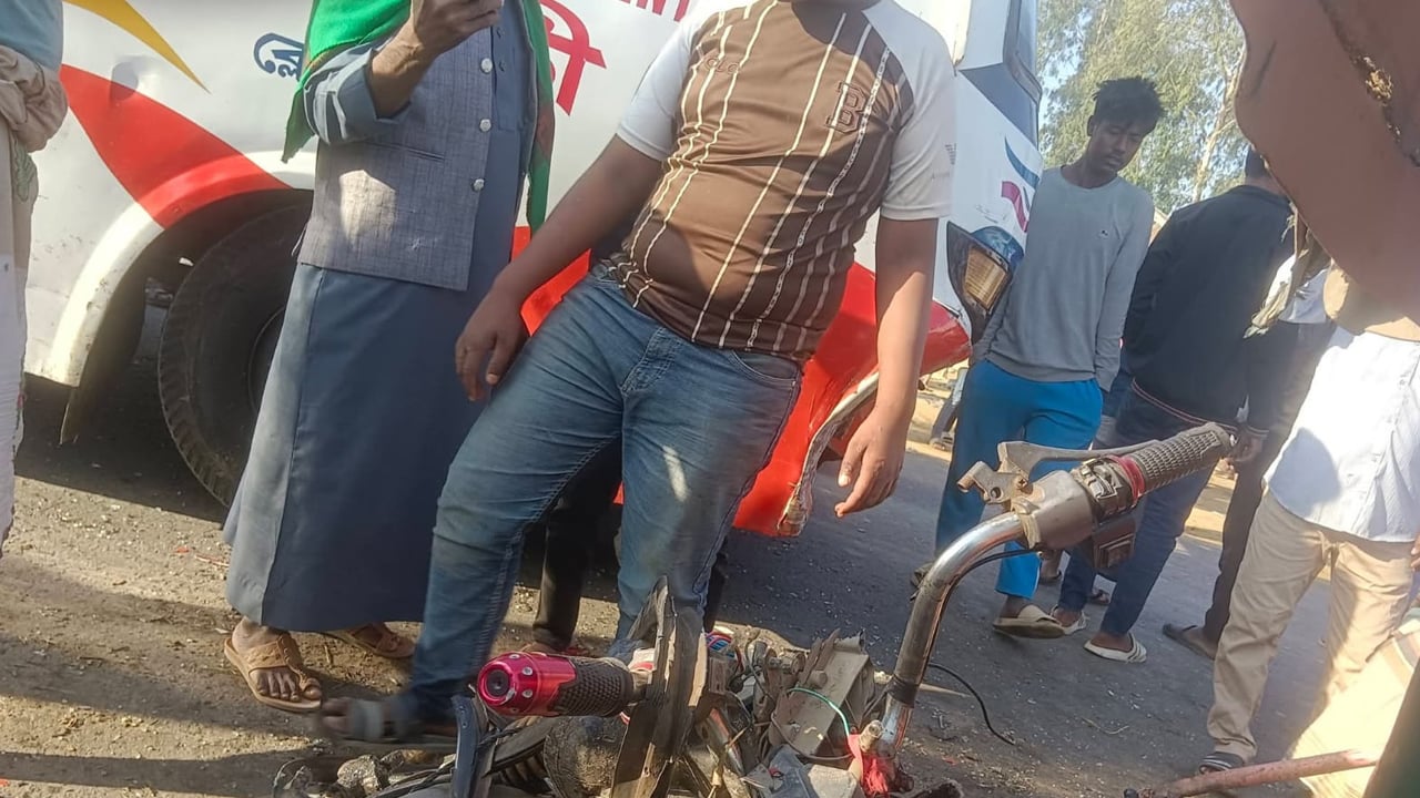 টেকনাফে মহাসড়কে দুর্ঘটনায় নিহত ২