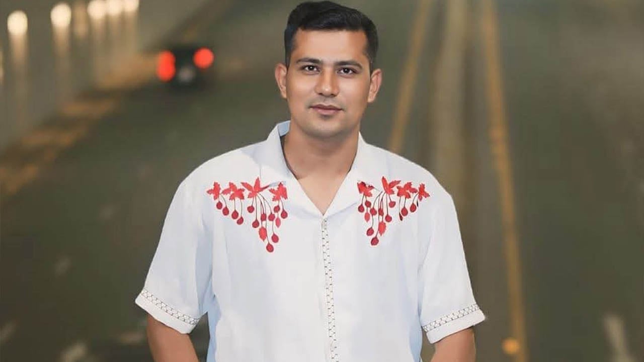ঢাবিতে চান্স পাওয়া ২ শিক্ষার্থীর ভর্তির দায়িত্ব নিলেন ছাত্রদল নেতা