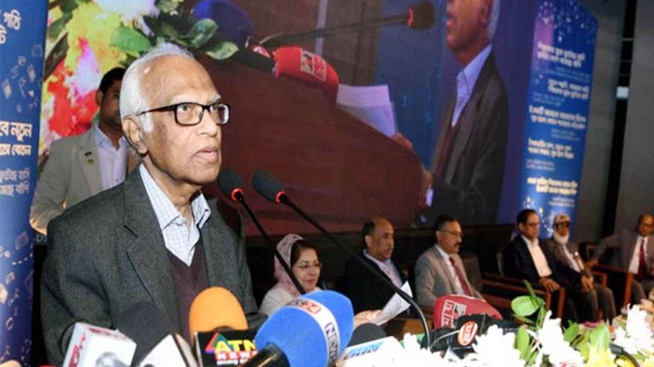 বই নিয়ে ষড়ষন্ত্রকারীদের তালিকা হচ্ছে : শিক্ষা উপদেষ্টা