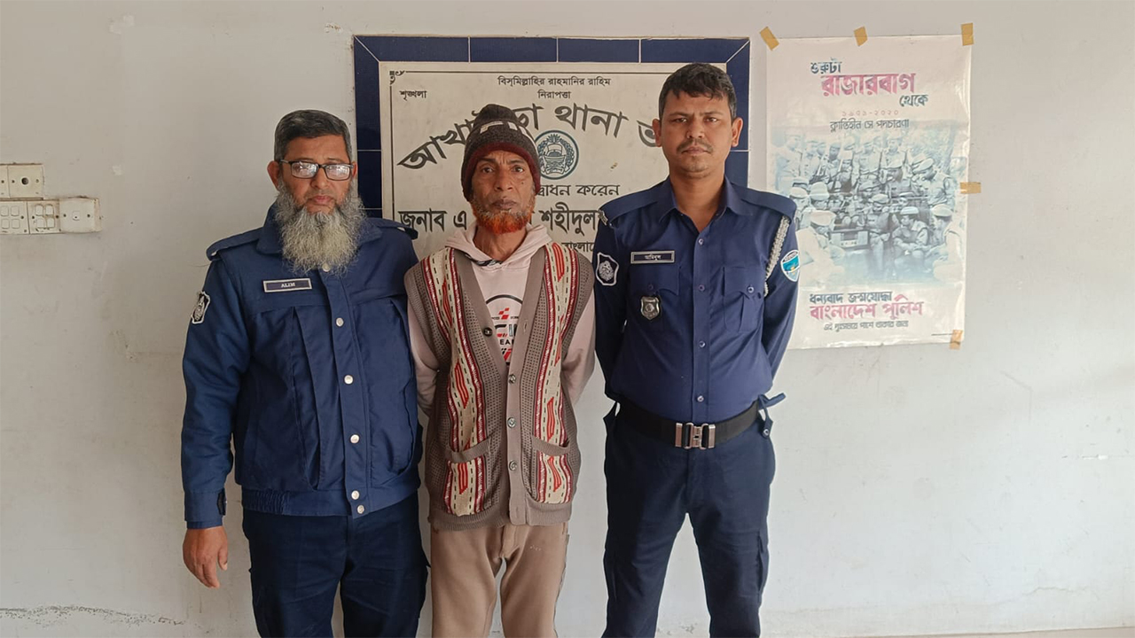 ইয়াবাসহ ধরা খেলেন আওয়ামী লীগ নেতা