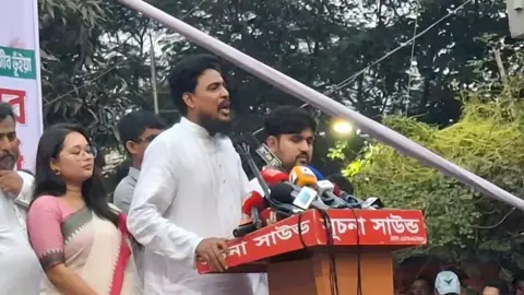 ‘কলকাতায় হাজার টাকায় গ্যাস পাওয়া গেলে বাংলাদেশে ২৫০০ কেন’