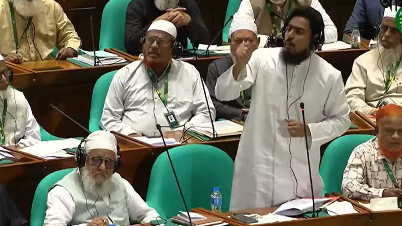 সংস্কারের ঘোড়া অনেক দূর এগিয়ে গেছে, তাকে লাগাম পরানোর চেষ্টা চলছে