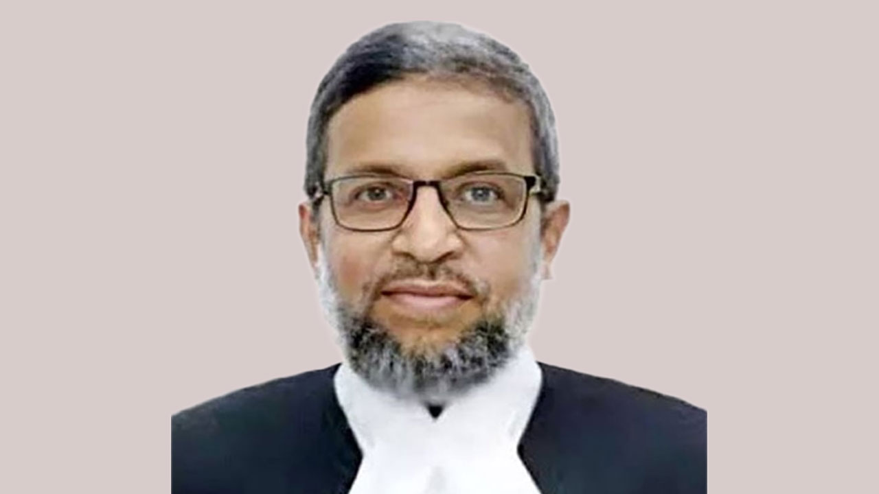খালেদা জিয়াকে সাজা দেয়া সেই বিচারপতি আখতারুজ্জামানের পদত্যাগ