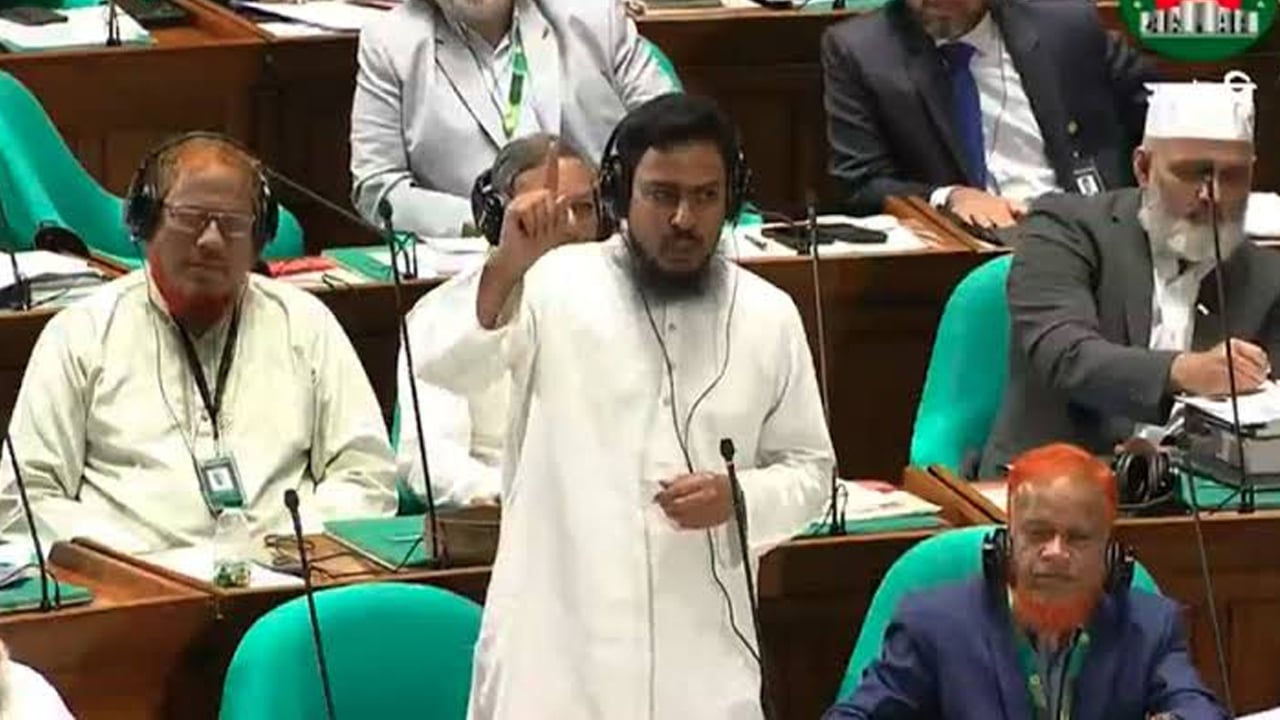সরকারের চার মাসে ঋণ বেড়েছে এক লাখ কোটি টাকা
