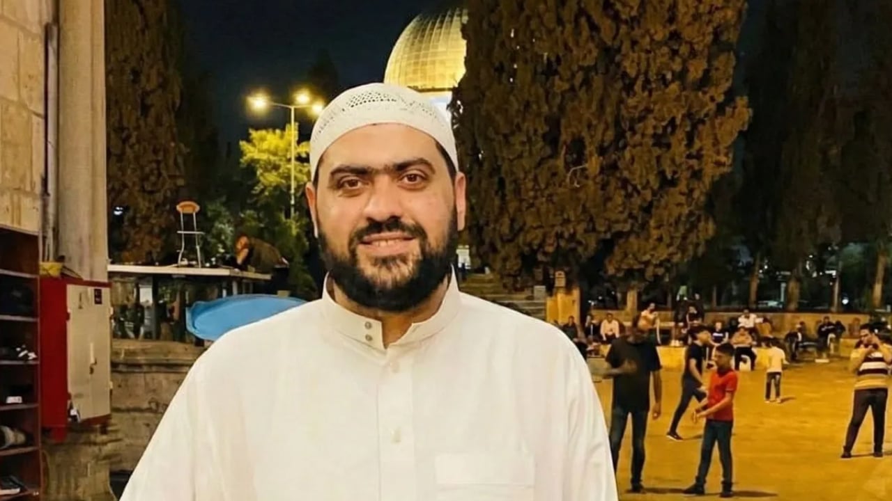 আল আকসা মসজিদের ইমামকে গ্রেপ্তার করল ইসরাইল