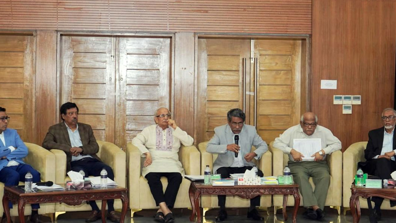 আশাব্যঞ্জক অগ্রগতির ক্ষেত্রে খানিকটা পিছিয়ে আছি: আলী রীয়াজ