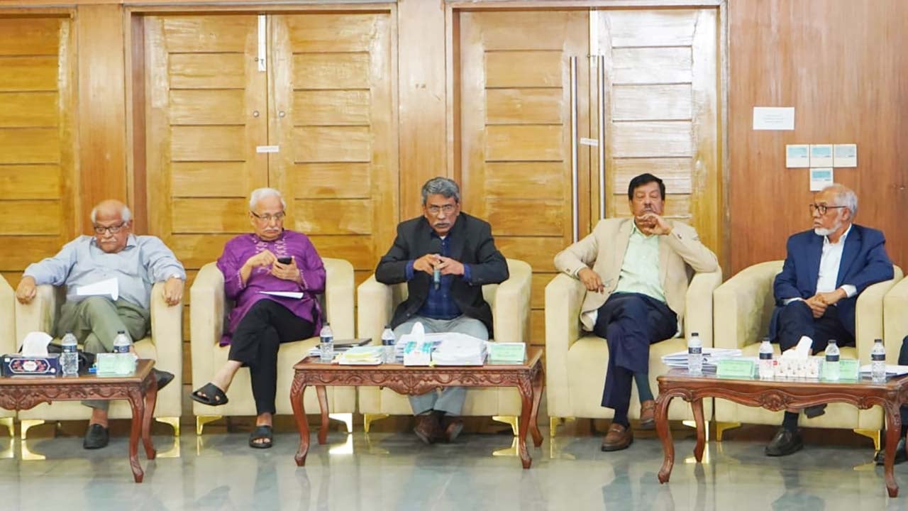 বৃহস্পতিবারের মধ্যে দ্বিতীয় ধাপের সংলাপ শেষ করতে চায় কমিশন